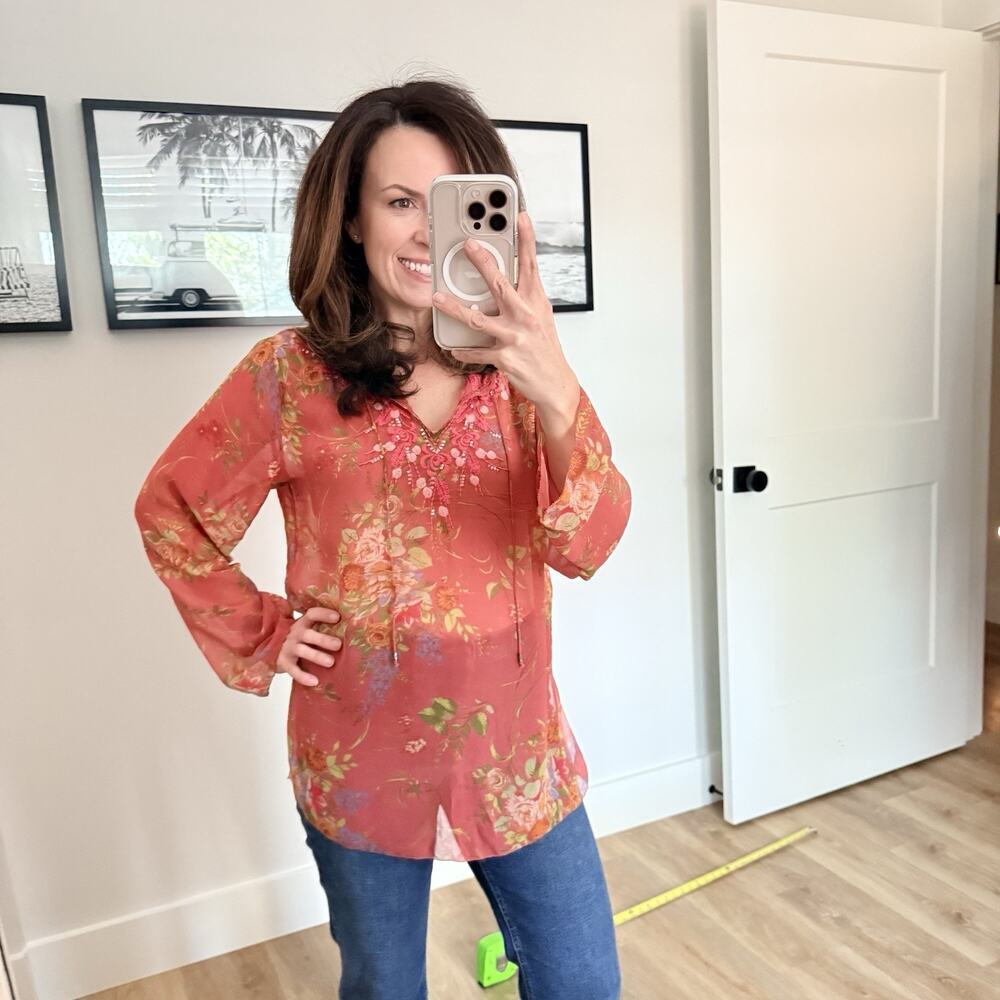 Cabi Coral Floral Lightweight Silk Sequin Embellished Embroidered Blouse Size S - Picture 2 of 15